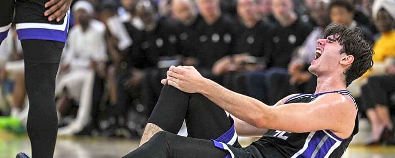 Kings C Maxime Raynaud exits preseason game with right knee injury