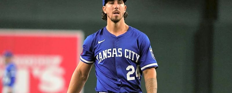 Royals seek to continue home mastery of White Sox