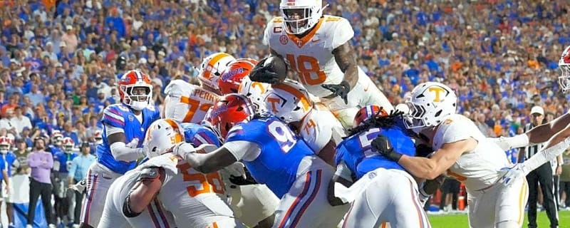 No. 20 Tennessee crushes Florida in first half, coasts to win