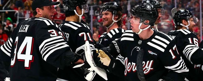 Top and bottom Eastern Conference teams battle as Devils face Sabres