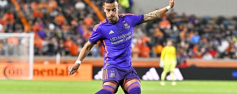 Dynamo re-sign attacker Amine Bassi through 2025