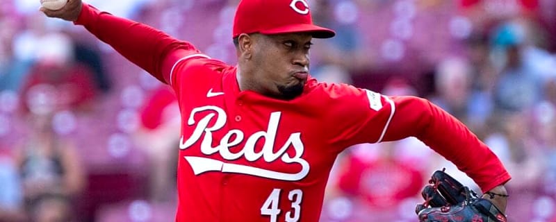 Dodgers recall Alexis Diaz to join bullpen