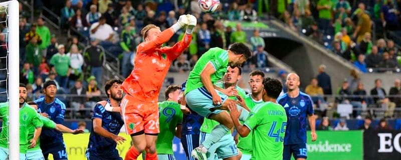 Cristian Roldan stoppage-time goal secures Sounders' win over Sporting KC