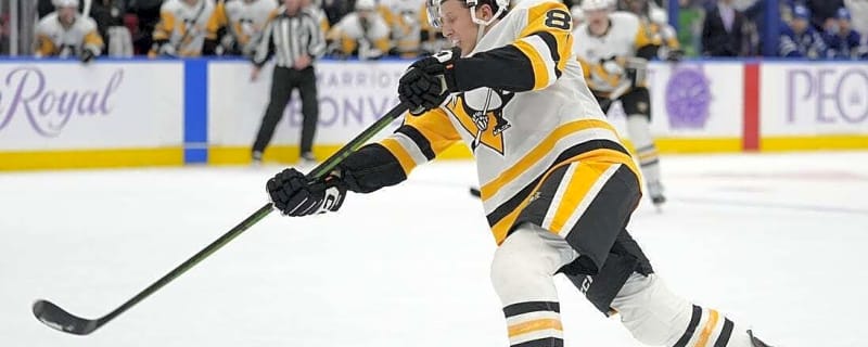 Penguins have holes to fill while sliding Blackhawks looking for answers