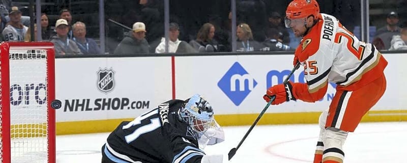 Ducks score four straight, take season series from Mammoth