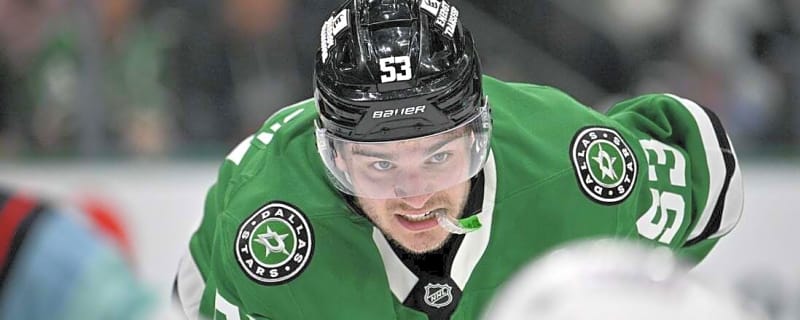 Wyatt Johnston, streaking Stars host Predators