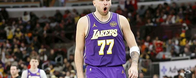 NBA roundup: Luka Doncic, Lakers end Bulls' winning streak