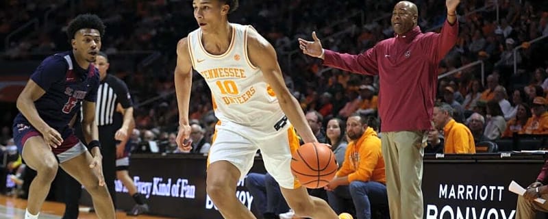 No. 19 Tennessee heads into SEC Play after demolition of S.C. State