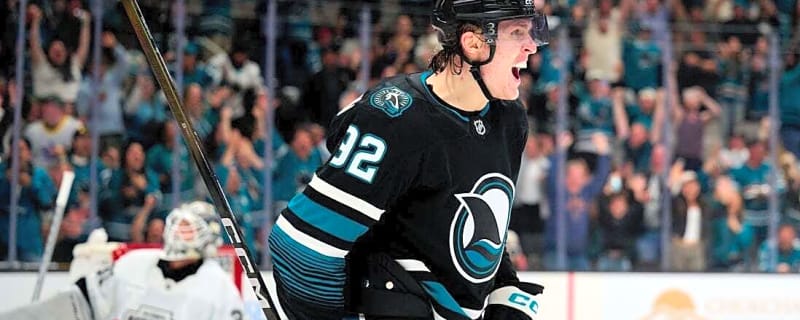 Sharks, Stars reversing usual early-season paths