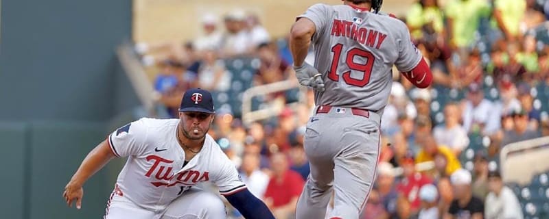 Twins wait out storm, grab walk-off win over Red Sox