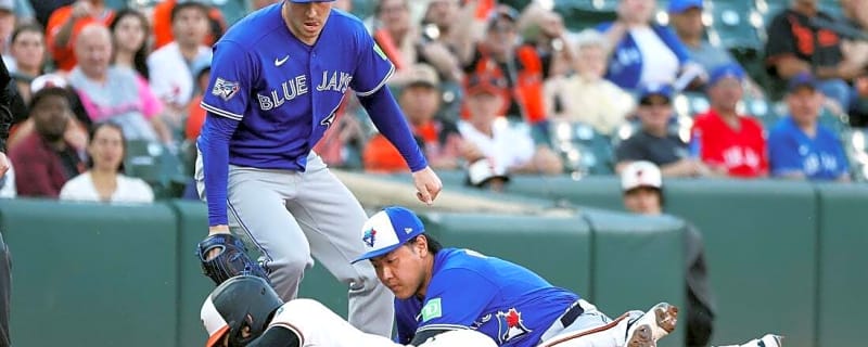 Bases-loaded walk sends Blue Jays to victory over Orioles
