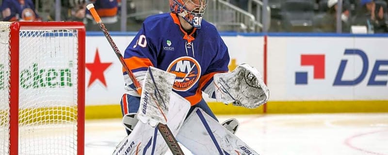 Islanders bombard Maple Leafs to secure crucial win