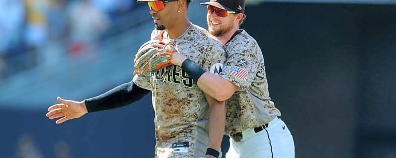 Padres keep surging with strong 2nd inning to hold off Giants