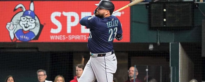 Rowdy Tellez&#39;s pinch single lifts Mariners over swooning Rangers
