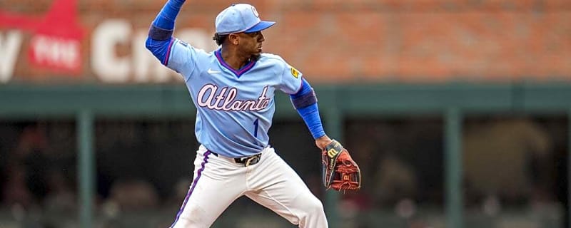 Ozzie Albies hits 2 HRs as Braves walk off Brewers