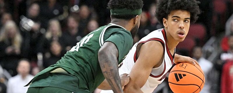 Louisville freshman Mikel Brown Jr. (back) out again vs. Duke