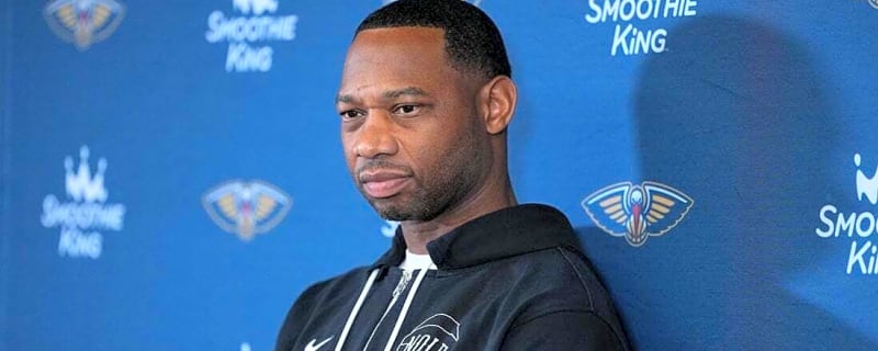 Pelicans fire coach Willie Green following 2-10 start