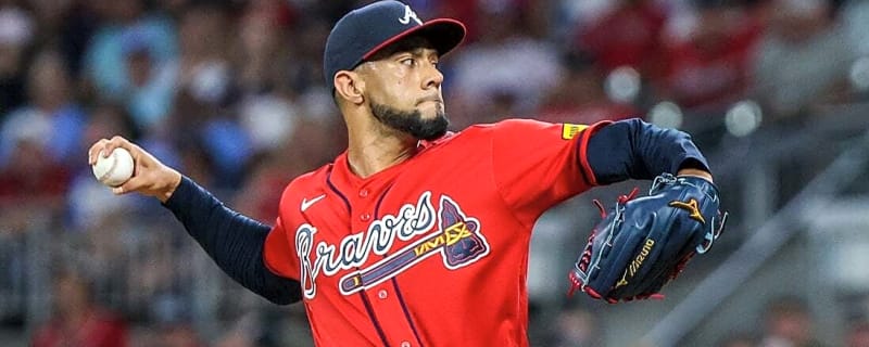 Braves place 2-time All-Star RHP Robert Suarez (forearm) on injured list