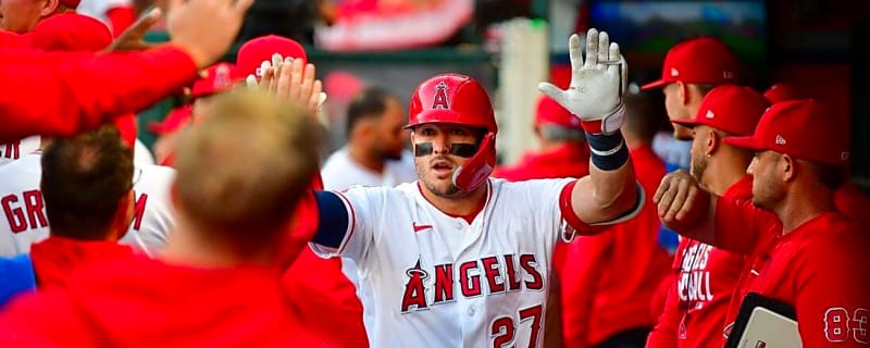 Mike Trout moves up HR list as Angels down White Sox