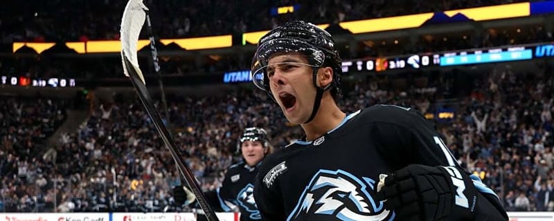 Dylan Guenther scores twice as Mammoth hammer Blackhawks