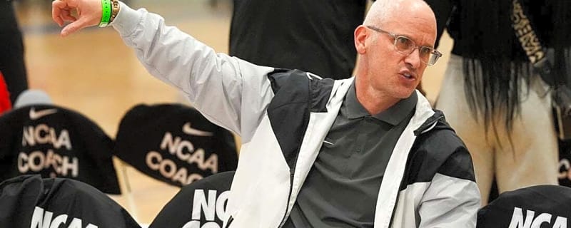 Tarris Reed Jr. returns, No. 4 UConn absolutely humiliates UMass Lowell