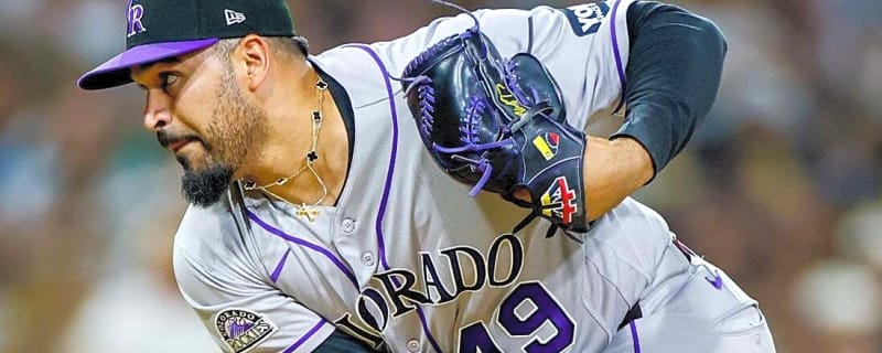 Reports: Rockies deal RHP Antonio Senzatela to Brewers, RHP Victor Vodnik to Marlins