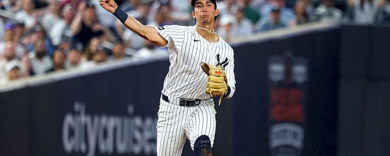 Reds claim INF/OF Oswaldo Cabrera off waivers from Yankees