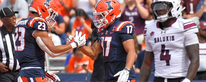 Katin Houser throws for 305 yards as Illinois routs Southern Illinois