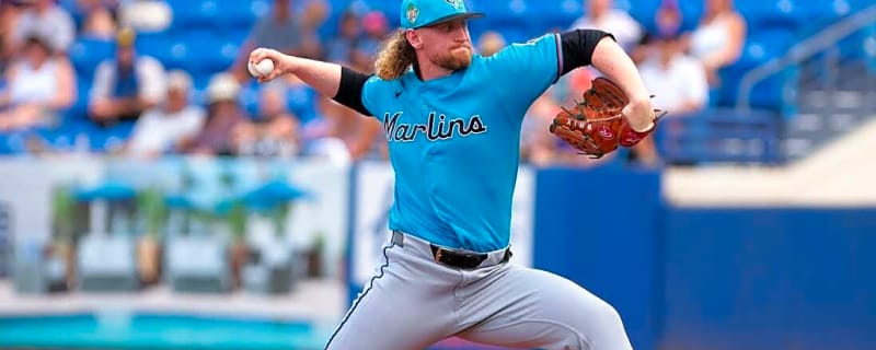 Report: Marlins to select contract of RHP Zach Brzykcy
