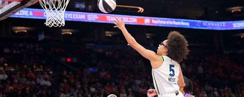 Courtney Williams pours in 30 as WNBA-best Lynx thrash Mercury