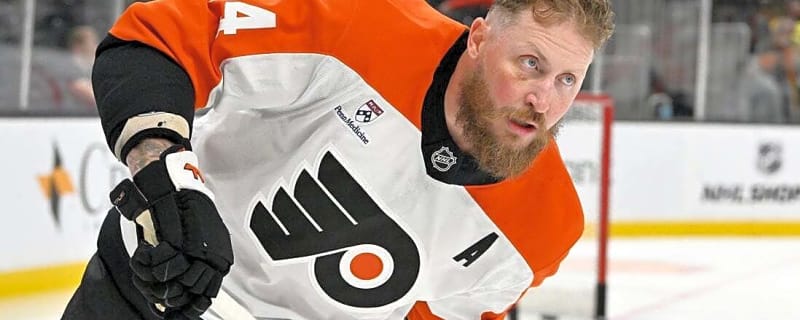 Canes acquire F Nicolas Deslauriers from Flyers