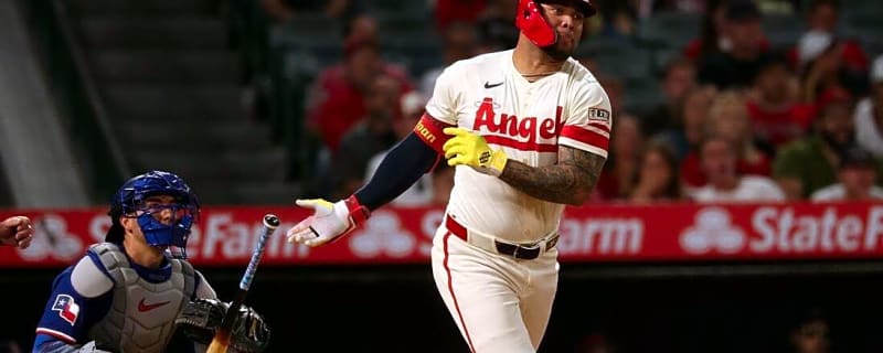 Angels&#39; Yoan Moncada out, taking U.S. citizenship test