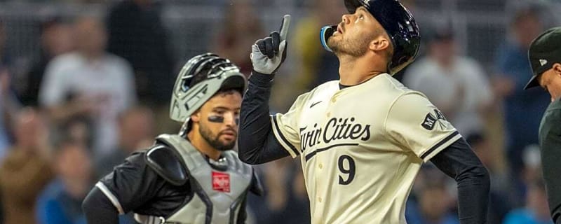 Trevor Larnach&#39;s blast, Byron Buxton&#39;s diving catch help Twins top White Sox