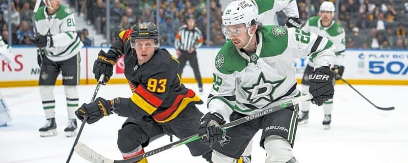 Stars crush Canucks for franchise-record 9th straight win