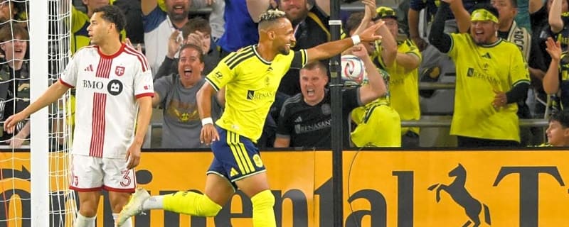 Nashville rides Hany Mukhtar brace to victory over Toronto