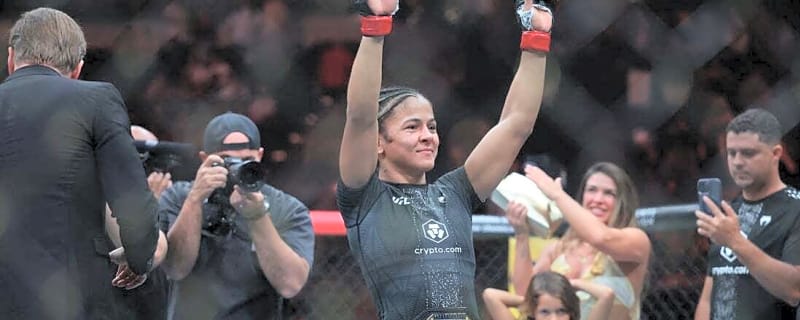 Natalia Silva wins vacant UFC flyweight belt via decision at UFC 332