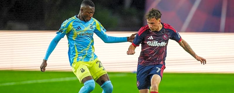 Revolution stay hot, continue Union's miserable start