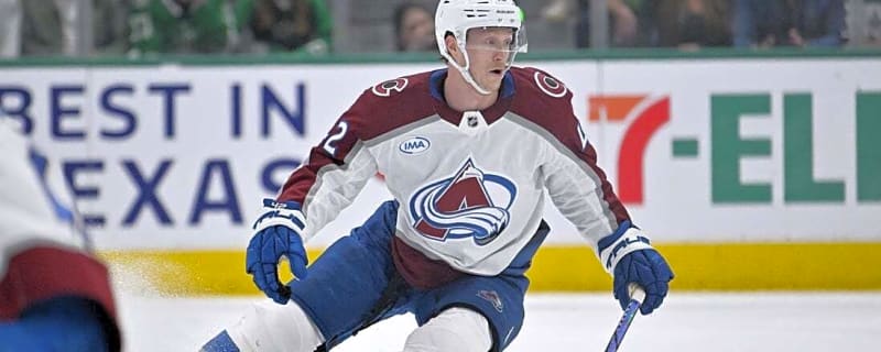Avalanche D Josh Manson signs two-year extension