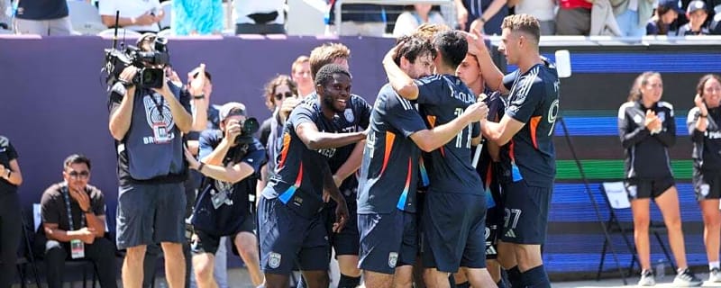 Chucky Lozano&#39;s stoppage-time header lifts San Diego over Galaxy