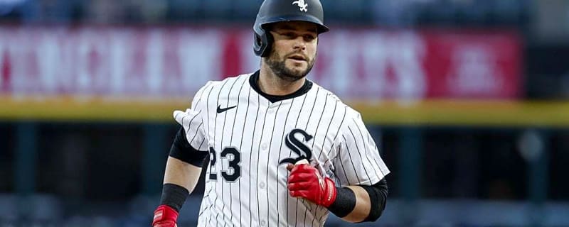 White Sox reinstate OFs Andrew Benintendi, Mike Tauchman from IL