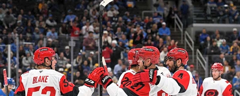 Hurricanes, Bruins set for battle of East division leaders