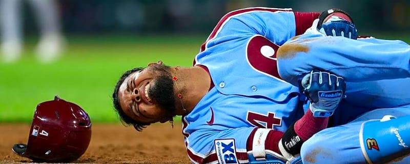 Phillies 2B Luis Arraez exits vs. Brewers with sprained ankle