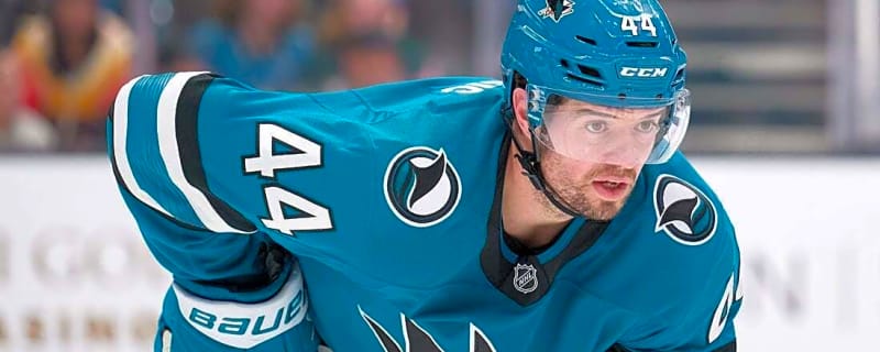 Sharks waive D Marc-Edouard Vlasic after 19 seasons