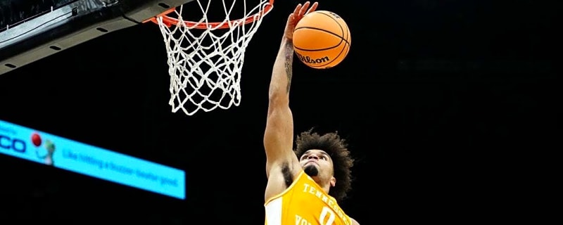 No. 17 Tennessee topples No. 3 Houston, improves to 2-0 at Players Era