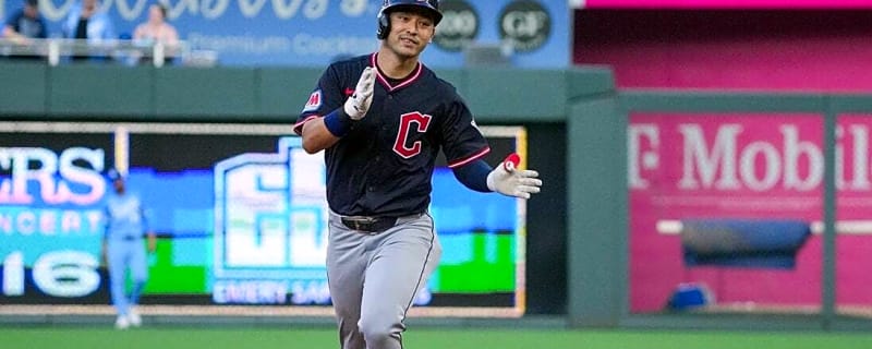Steven Kwan, Guardians beat Royals to split doubleheader
