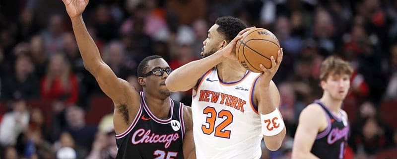Karl-Anthony Towns, Knicks hold off Bulls