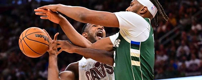 Evan Mobley&#39;s clutch free throws lift Cavs over Bucks