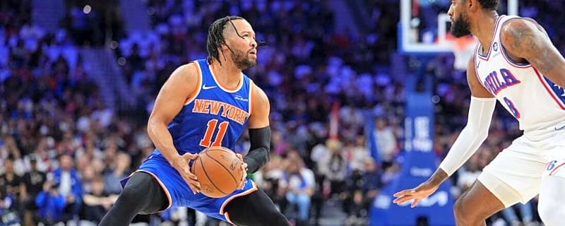 Remarkable 3-point performance helps Knicks rout 76ers, complete sweep