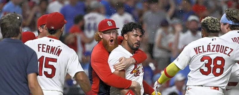 After late rally, Cardinals pursue series split vs. Cubs