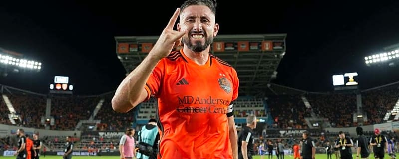 Two-time All-Star M Hector Herrera rejoins Dynamo